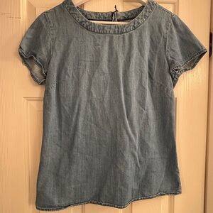 BR Heritage pullover chambray top with zip neck in back.